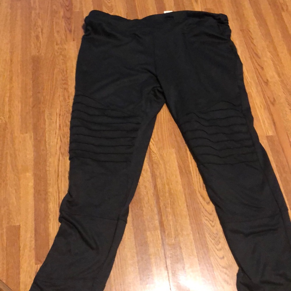 Black leggings